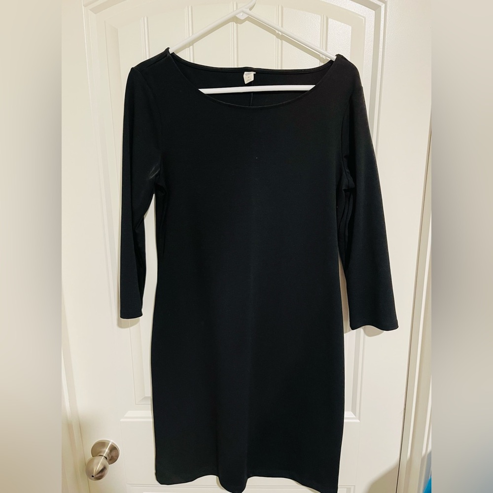 3/4 length sleeve Black dress from Old Navy. Size M